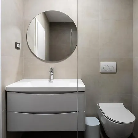 Gorgeous In With Kitchen Holiday home *