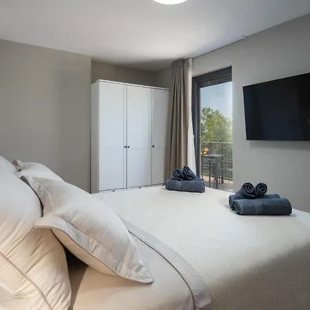 Gorgeous In With Kitchen Holiday home Porec
